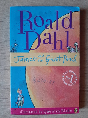Roald Dahl - James & The Giant Peach